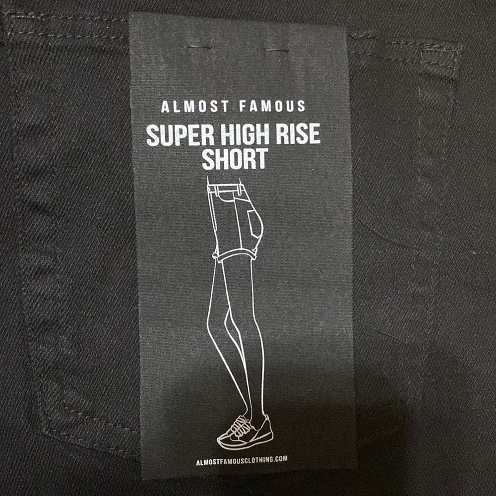Forever21 Super High Rise Short - Picture 4 of 6